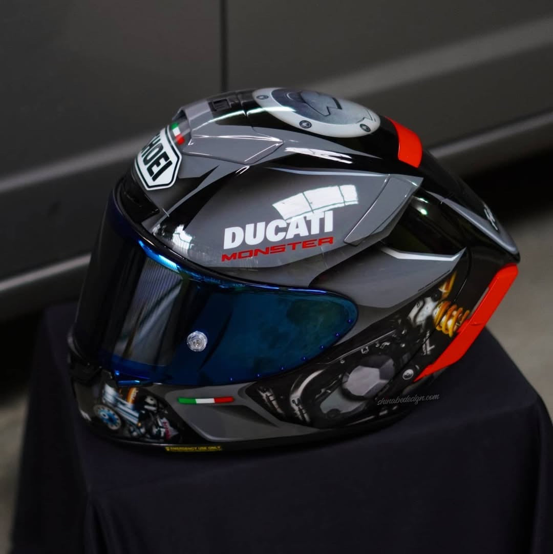 Ducati Monster 1200S “Street Muscle” — Custom Shoei X-14