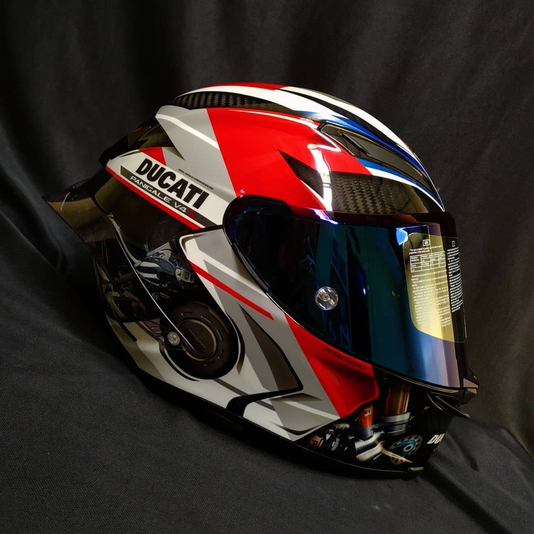 Panigale V4 “CorseLine Tricolore” — Custom AGV Pista GP RR