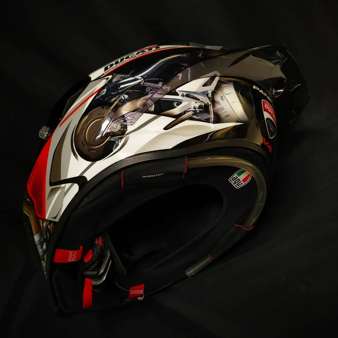 Panigale V4 “CorseLine Tricolore” — Custom AGV Pista GP RR