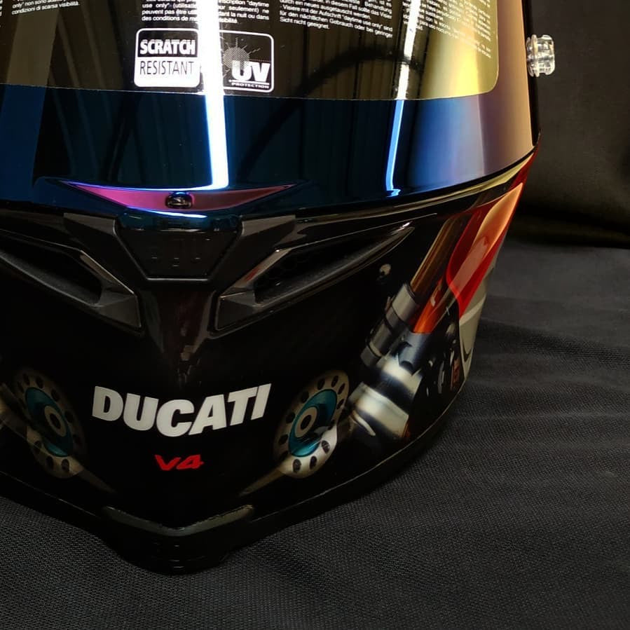 Panigale V4 “CorseLine Tricolore” — Custom AGV Pista GP RR